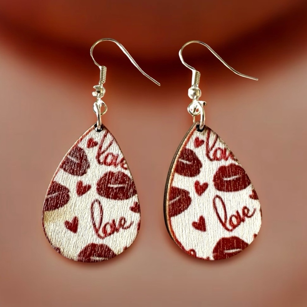 ⭐️ 5 for $25 Wooden Heart Design Teardrop Earrings